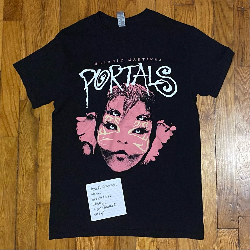Melanie Martinez Hot Topic Portals Creature Face Shirt